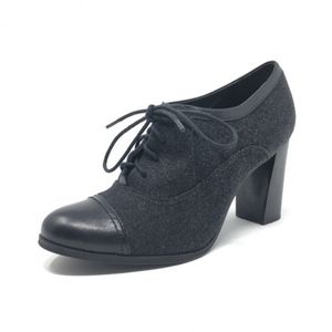 Nine West Nostalgia Felt Black Gray Lace Up Heels 7